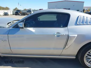 2013 Ford Mustang GT with VIN 1ZVBP8CF5D5232781, listed as a IAAI auction lot 40917812 with 130,447 mi miles. Bid and sale history available at carsss.com. Image 14.