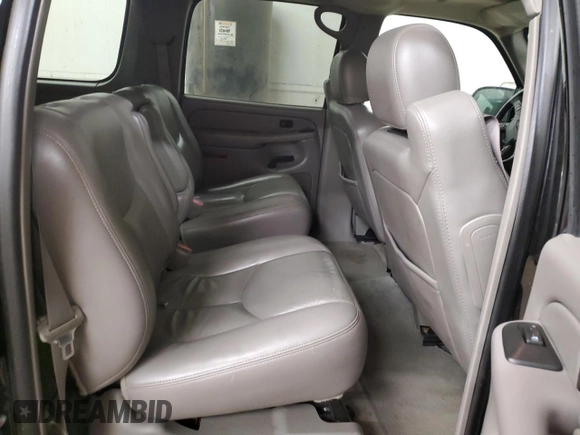 2005 Chevrolet Suburban LS with VIN 3GNFK16Z65G286026, listed as a Copart auction lot 84956424 with 215,759 mi miles and Clean Title. Bid and sale history available at carsss.com. Image 11.
