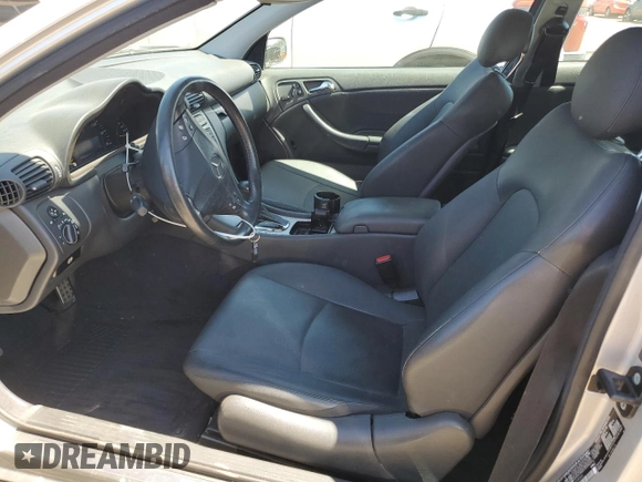 2004 Mercedes-Benz C z VIN WDBRN64J44A634666, wystawiony jako Copart lot #65085215 z przebiegiem 106 079 mil mil oraz Szkoda całkowita • Salvage title. Historia ofert i sprzedaży dostępna na DreamBid. Obrazek 7.