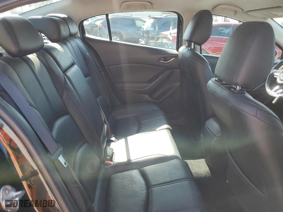 2018 Mazda Mazda3 4-Door Touring with VIN 3MZBN1V31JM208239, listed as a Copart auction lot 52170435 with 87,337 mi miles and Non Repairable. Bid and sale history available at carsss.com. Image 10.