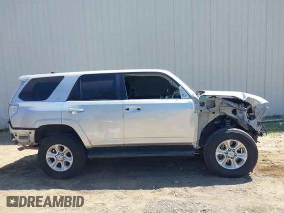 2023 Toyota 4Runner SR5 с VIN JTEMU5JR1P6089760, выставлен на аукционе IAAI как лот 42320237 с пробегом 52 939 миль миль и . История ставок и продаж доступна на DreamBid. Изображение 14.