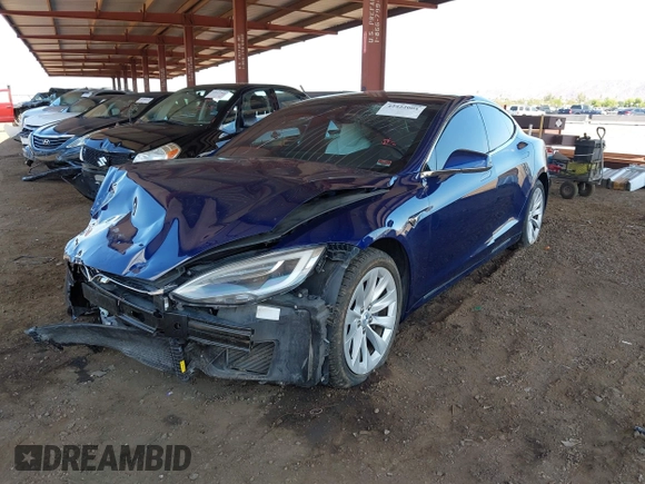 2017 Tesla Model S 100D z VIN 5YJSA1E21HF190815, wystawiony jako IAAI lot #42422004 z przebiegiem 99 938 mil mil oraz . Historia ofert i sprzedaży dostępna na DreamBid. Obrazek 18.