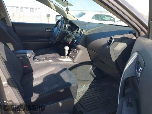 2013 Nissan Rogue S with VIN JN8AS5MT8DW533656, listed as a IAAI auction lot 42018198 with 134,302 mi miles. Bid and sale history available at carsss.com. Image 5.