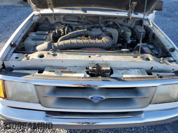 1996 Ford Ranger XL z VIN 1FTCR10U6TUD90403, wystawiony jako Copart lot #45525465 z przebiegiem 57 646 mil mil oraz Szkoda całkowita • Salvage title. Historia ofert i sprzedaży dostępna na DreamBid. Obrazek 12.