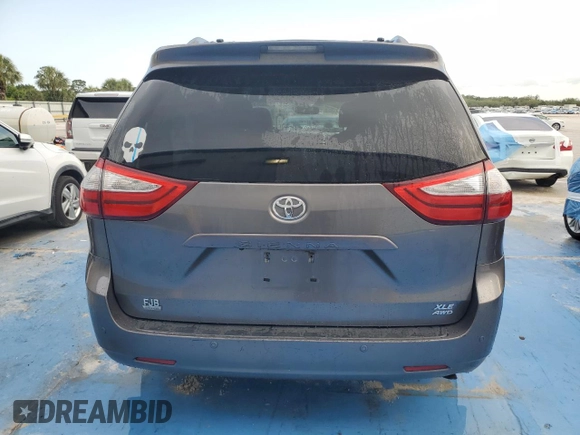 2017 Toyota Sienna XLE z VIN 5TDDZ3DC0HS188413, wystawiony jako Copart lot #53560135 z przebiegiem 187 950 mil mil oraz Szkoda całkowita • Salvage title. Historia ofert i sprzedaży dostępna na DreamBid. Obrazek 6.