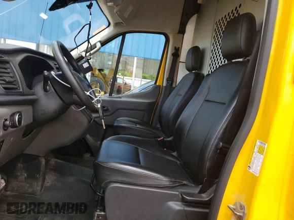 2021 Ford Transit Cargo z VIN 1FTBR1X87MKA53692, wystawiony jako Copart lot #60578005 z przebiegiem 86 989 mil mil oraz Czysty tytuł • Clean title. Historia ofert i sprzedaży dostępna na DreamBid. Obrazek 7.