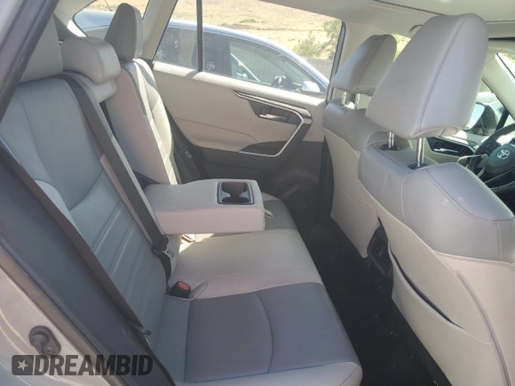 2021 Toyota RAV4 XLE Premium with VIN JTMA1RFV4MD070219, listed as a Copart auction lot 69473604 with 39,914 mi miles and Salvage title. Bid and sale history available at DreamBid. Image 10.