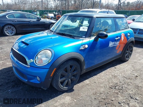 2007 MINI Hardtop S with VIN WMWMF73507TT83203, listed as a IAAI auction lot 41832035 with Not Provided miles and . Bid and sale history available at DreamBid. Image 2.