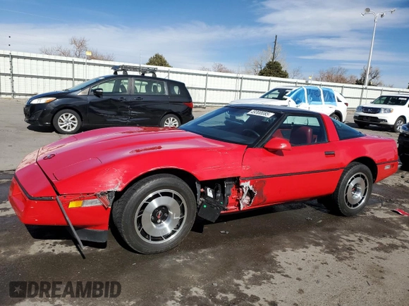 1985 Chevrolet Corvette z VIN 1G1YY0784F5120783, wystawiony jako Copart lot #49300085 z przebiegiem 48 620 mil mil oraz Czysty tytuł • Clean title. Historia ofert i sprzedaży dostępna na DreamBid. Obrazek 1.