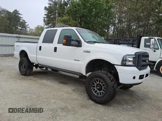 2007 Ford F-250 XL z VIN 1FTSW21P47EA83363, wystawiony jako Copart lot #49825005 z przebiegiem 160 460 mil mil oraz Czysty tytuł • Clean title. Historia ofert i sprzedaży dostępna na DreamBid. Obrazek 4.