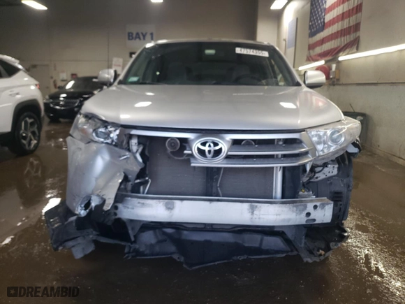 2011 Toyota Highlander with VIN 5TDBK3EH3BS088870, listed as a Copart auction lot 47574355 with 175,701 mi miles and Salvage Title. Bid and sale history available at carsss.com. Image 5.