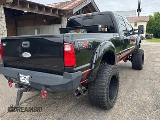 2011 Ford F-250 XL z VIN 1FT7W2BT4BEC66370, wystawiony jako Copart lot #56407075 z przebiegiem 97 025 mil mil oraz Czysty tytuł • Clean title. Historia ofert i sprzedaży dostępna na DreamBid. Obrazek 4.