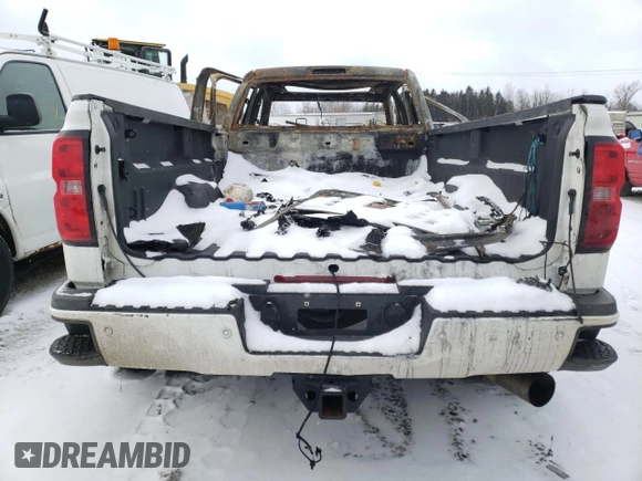 2019 GMC Sierra 3500HD Denali z VIN 1GT42WEYXKF150470, wystawiony jako Copart lot #86963724 z przebiegiem Nie podano mil oraz Nie do naprawy. Historia ofert i sprzedaży dostępna na DreamBid. Obrazek 6.