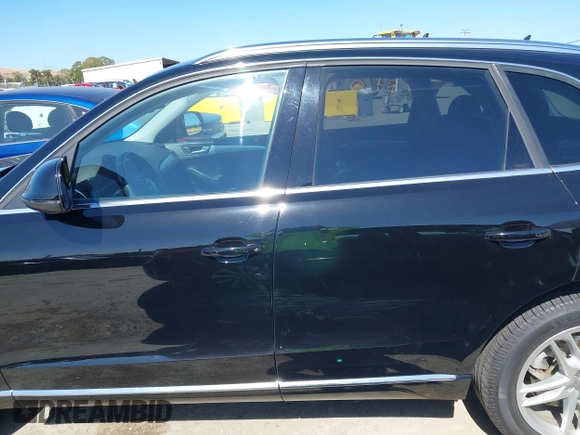 2014 Audi Q5 Premium Plus z VIN WA1CMAFP8EA041094, wystawiony jako IAAI lot #42316641 z przebiegiem 86 322 mil mil oraz . Historia ofert i sprzedaży dostępna na DreamBid. Obrazek 14.
