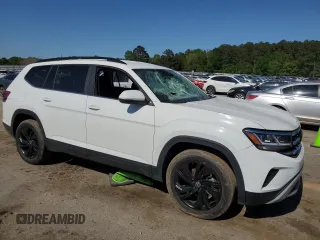 2023 Volkswagen Atlas SE with VIN 1V2WR2CA1PC530856, listed as a Copart auction lot 52601925 with 32,671 mi miles and Salvage title. Bid and sale history available at DreamBid. Image 4.