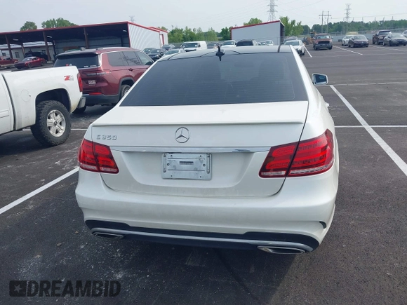 2014 Mercedes-Benz E 350 Sport с VIN WDDHF5KB1EA839711, выставлен на аукционе IAAI как лот 42130198 с пробегом 141 524 миль миль и . История ставок и продаж доступна на DreamBid. Изображение 16.