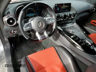 2021 Mercedes-Benz AMG GT z VIN W1KYK8CA0MA041962, wystawiony jako Copart lot #82825233 z przebiegiem 17 481 mil mil oraz . Historia ofert i sprzedaży dostępna na DreamBid. Obrazek 8.