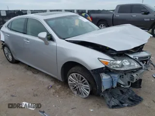 2015 Lexus ES 330 with VIN JTHBK1GG5F2190532, listed as a IAAI auction lot 42481527 with 129,034 mi miles and . Bid and sale history available at DreamBid. Image 1.
