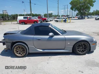 2003 Mazda MX-5 Miata Cloth with VIN JM1NB353930311340, listed as a IAAI auction lot 42145967 with 194,740 mi miles and . Bid and sale history available at DreamBid. Image 14.