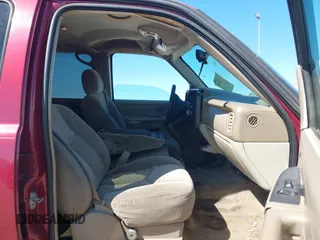 2006 Chevrolet Suburban LS w/1WT with VIN 1GNEC16Z66J170138, listed as a IAAI auction lot 41712685 with 240,643 mi miles. Bid and sale history available at carsss.com. Image 5.