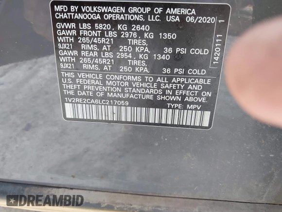 2020 Volkswagen Atlas SEL R-Line with VIN 1V2RE2CA6LC217059, listed as a IAAI auction lot 42440414 with 100,826 mi miles and . Bid and sale history available at DreamBid. Image 9.
