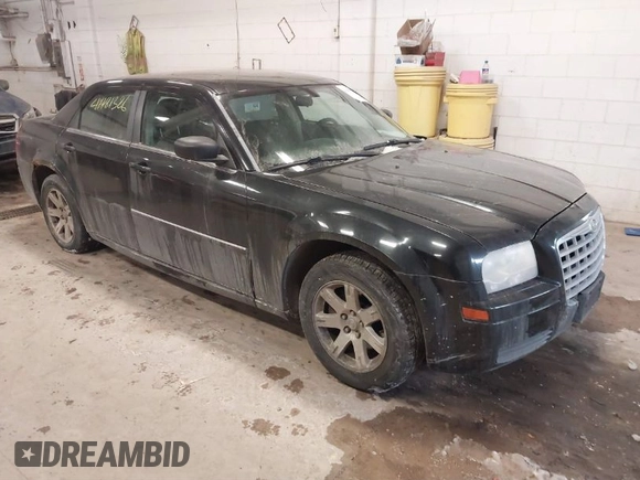 2007 Chrysler 300 with VIN 2C3LA43R17H860639, listed as a IAAI auction lot 41481326 with 163,837 mi miles. Bid and sale history available at carsss.com. Image 1.
