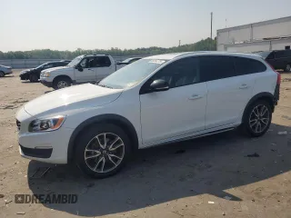 2018 Volvo V60 with VIN YV440MWKXJ2059075, listed as a Copart auction lot 60654775 with 58,040 mi miles and Salvage title. Bid and sale history available at DreamBid. Image 1.