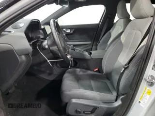 2023 Polestar 2 z VIN YSMED3KA9PL144337, wystawiony jako Copart lot #58119765 z przebiegiem 74 977 mil mil oraz Tytuł czysty. Historia ofert i sprzedaży dostępna na DreamBid. Obrazek 7.