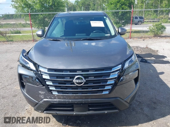 2024 Nissan Rogue SV with VIN 5N1BT3BA2RC755388, listed as a IAAI auction lot 42083297 with 1,131 mi miles and . Bid and sale history available at carsss.com. Image 12.