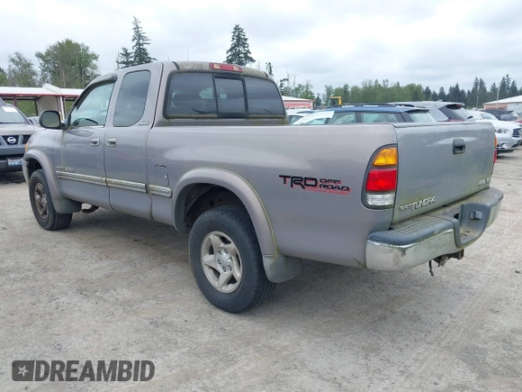 2000 Toyota Tundra Limited with VIN 5TBBT481XYS068716, listed as a IAAI auction lot 42105380 with 281,055 mi miles. Bid and sale history available at carsss.com. Image 3.