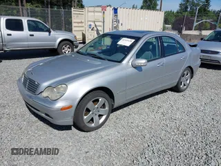 2001 Mercedes-Benz C 230/260/280/320 z VIN WDBRF61J51F013288, wystawiony jako IAAI lot #42322128 z przebiegiem Nie podano mil oraz . Historia ofert i sprzedaży dostępna na DreamBid. Obrazek 2.