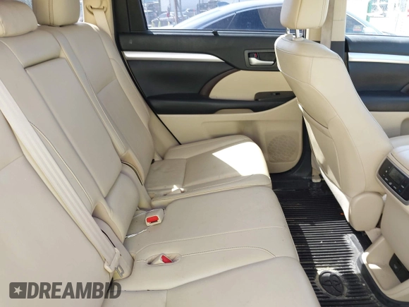 2019 Toyota Highlander SE with VIN 5TDKZRFH1KS290412, listed as a IAAI auction lot 42272229 with 74,212 mi miles and . Bid and sale history available at DreamBid. Image 8.