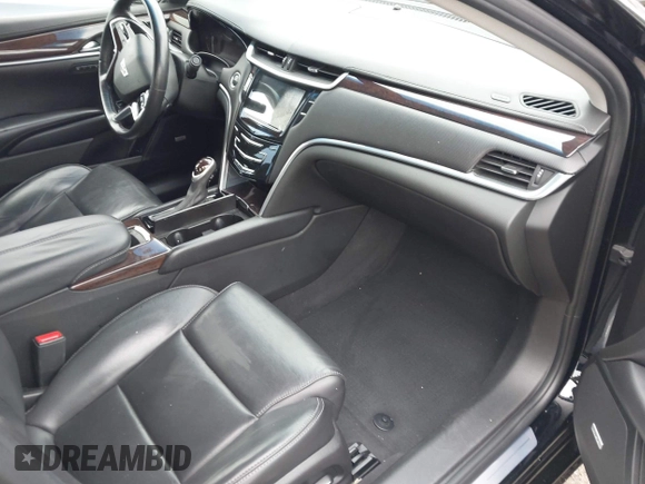 2017 Cadillac XTS Luxury z VIN 2G61M5S32H9106273, wystawiony jako IAAI lot #42134400 z przebiegiem Nie podano mil oraz . Historia ofert i sprzedaży dostępna na DreamBid. Obrazek 5.