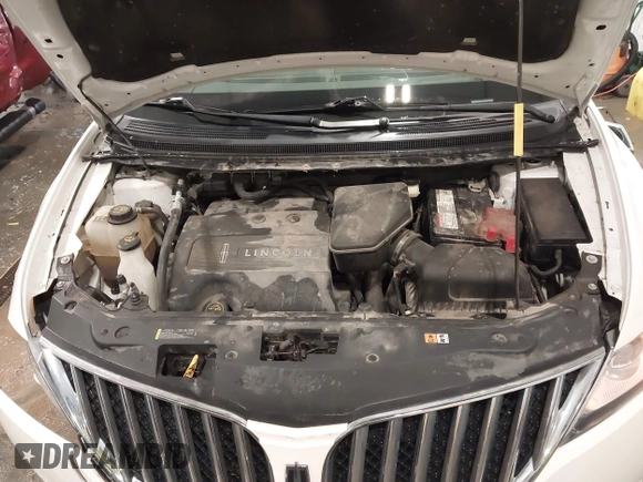 2013 Lincoln MKX with VIN 2LMDJ8JK4DBL60499, listed as a IAAI auction lot 41816339 with 132,061 mi miles. Bid and sale history available at carsss.com. Image 10.