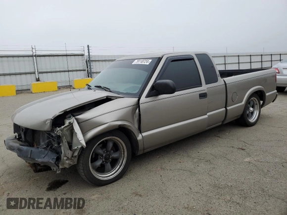 2001 GMC Sonoma SLS 1SG z VIN 1GTCS19W318154175, wystawiony jako Copart lot #79110724 z przebiegiem 135 746 mil mil oraz Szkody całkowita. Historia ofert i sprzedaży dostępna na DreamBid. Obrazek 1.