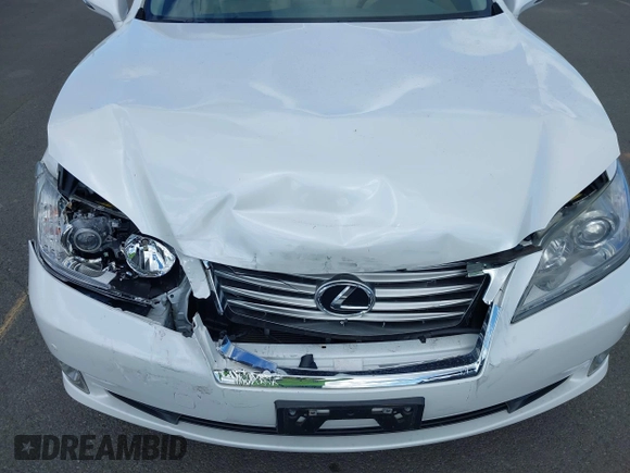2011 Lexus ES 330 with VIN JTHBK1EG9B2418495, listed as a IAAI auction lot 40247075 with 14,891 mi miles and . Bid and sale history available at carsss.com. Image 6.