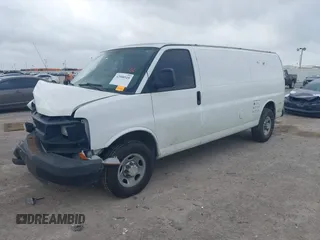 2016 Chevrolet Express Cargo z VIN 1GCWGBFF2G1138592, wystawiony jako IAAI lot #42500515 z przebiegiem Nie podano mil oraz . Historia ofert i sprzedaży dostępna na DreamBid. Obrazek 2.