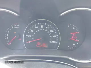 2015 Kia Sorento LX z VIN 5XYKTCA60FG638823, wystawiony jako IAAI lot #42277546 z przebiegiem 147 444 mil mil oraz . Historia ofert i sprzedaży dostępna na DreamBid. Obrazek 7.