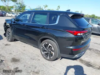 2022 Mitsubishi Outlander ES with VIN JA4J3TA82NZ073739, listed as a IAAI auction lot 41901335 with 82,012 mi miles. Bid and sale history available at carsss.com. Image 3.