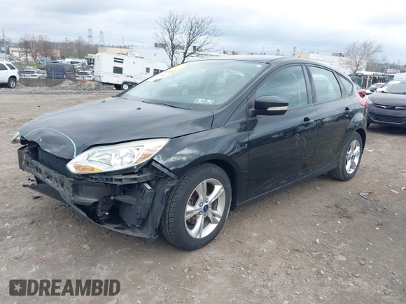 2014 Ford Focus SE with VIN 1FADP3K20EL308990, listed as a IAAI auction lot 41914825 with 33,498 mi miles. Bid and sale history available at carsss.com. Image 2.