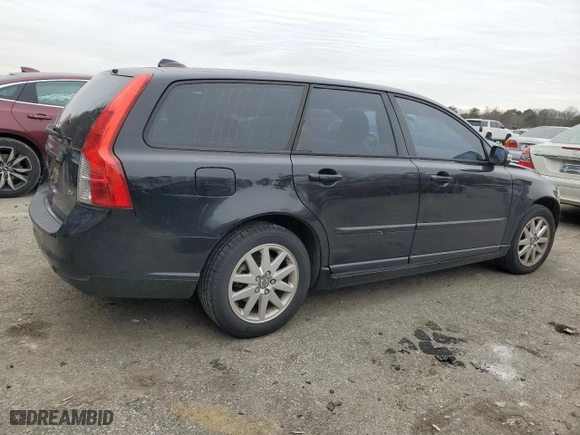 2008 Volvo V50 2.4L with VIN YV1MW382X82380434, listed as a Copart auction lot 88919895 with 134,856 mi miles and Salvage Title. Bid and sale history available at carsss.com. Image 3.