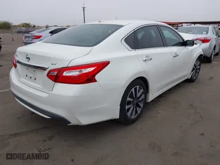 2017 Nissan Altima 2.5 SV with VIN 1N4AL3AP5HC182058, listed as a IAAI auction lot 41579072 with 81,423 mi miles. Bid and sale history available at carsss.com. Image 4.
