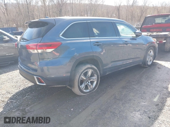 2018 Toyota Highlander Limited z VIN 5TDDZRFH2JS811211, wystawiony jako IAAI lot #41520910 z przebiegiem 153 401 mil mil oraz . Historia ofert i sprzedaży dostępna na DreamBid. Obrazek 4.
