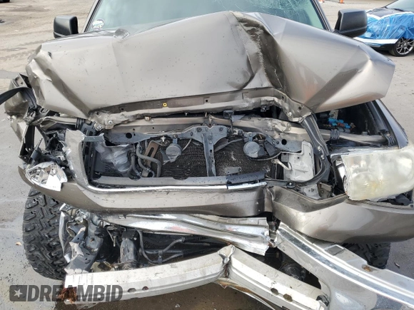 2011 Toyota Tundra z VIN 5TFEY5F1XBX100550, wystawiony jako Copart lot #88046105 z przebiegiem Nie podano mil oraz Szkoda całkowita • Salvage title. Historia ofert i sprzedaży dostępna na DreamBid. Obrazek 11.