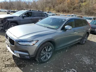 2017 Volvo V90 z VIN YV4A22NL2H1006186, wystawiony jako Copart lot #80231784 z przebiegiem 79 486 mil mil oraz Szkody całkowita. Historia ofert i sprzedaży dostępna na DreamBid. Obrazek 1.