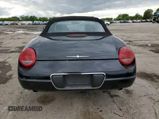 2005 Ford Thunderbird Deluxe z VIN 1FAHP60A25Y103624, wystawiony jako Copart lot #58043635 z przebiegiem 121 881 mil mil oraz Tytuł czysty. Historia ofert i sprzedaży dostępna na DreamBid. Obrazek 6.