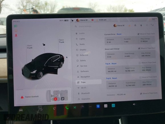 2018 Tesla Model 3 Long Range Battery z VIN 5YJ3E1EA7JF035546, wystawiony jako IAAI lot #42064239 z przebiegiem 113 210 mil mil oraz . Historia ofert i sprzedaży dostępna na DreamBid. Obrazek 7.