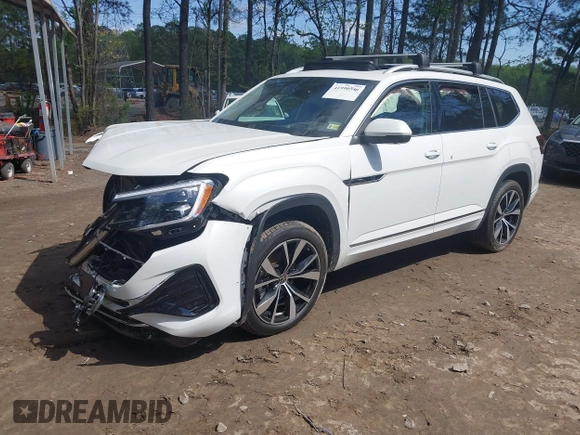 2024 Volkswagen Atlas SEL Premium R-Line with VIN 1V2FR2CA2RC617765, listed as a IAAI auction lot 41990546 with 15,098 mi miles and . Bid and sale history available at DreamBid. Image 18.