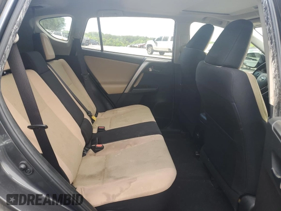 2018 Toyota RAV4 XLE with VIN JTMWFREV5JJ747297, listed as a Copart auction lot 56371505 with 215,598 mi miles and Clean Title. Bid and sale history available at DreamBid. Image 12.