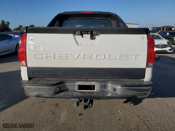 2004 Chevrolet Avalanche with VIN 3GNEC12T64G303559, listed as a Copart auction lot 89025245 with 252,917 mi miles and Salvage Title. Bid and sale history available at carsss.com. Image 6.
